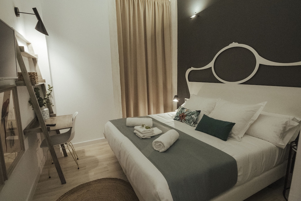 Boutique Alicante Palacete S.Xvii 30/48