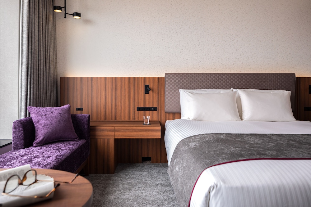 STANDARD, DOUBLE BED
