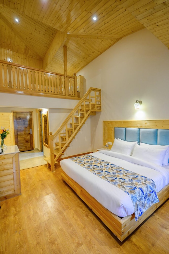 Clarks Inn Suites Manali 11/36