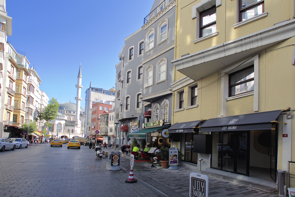 Joy Taksim 35/37