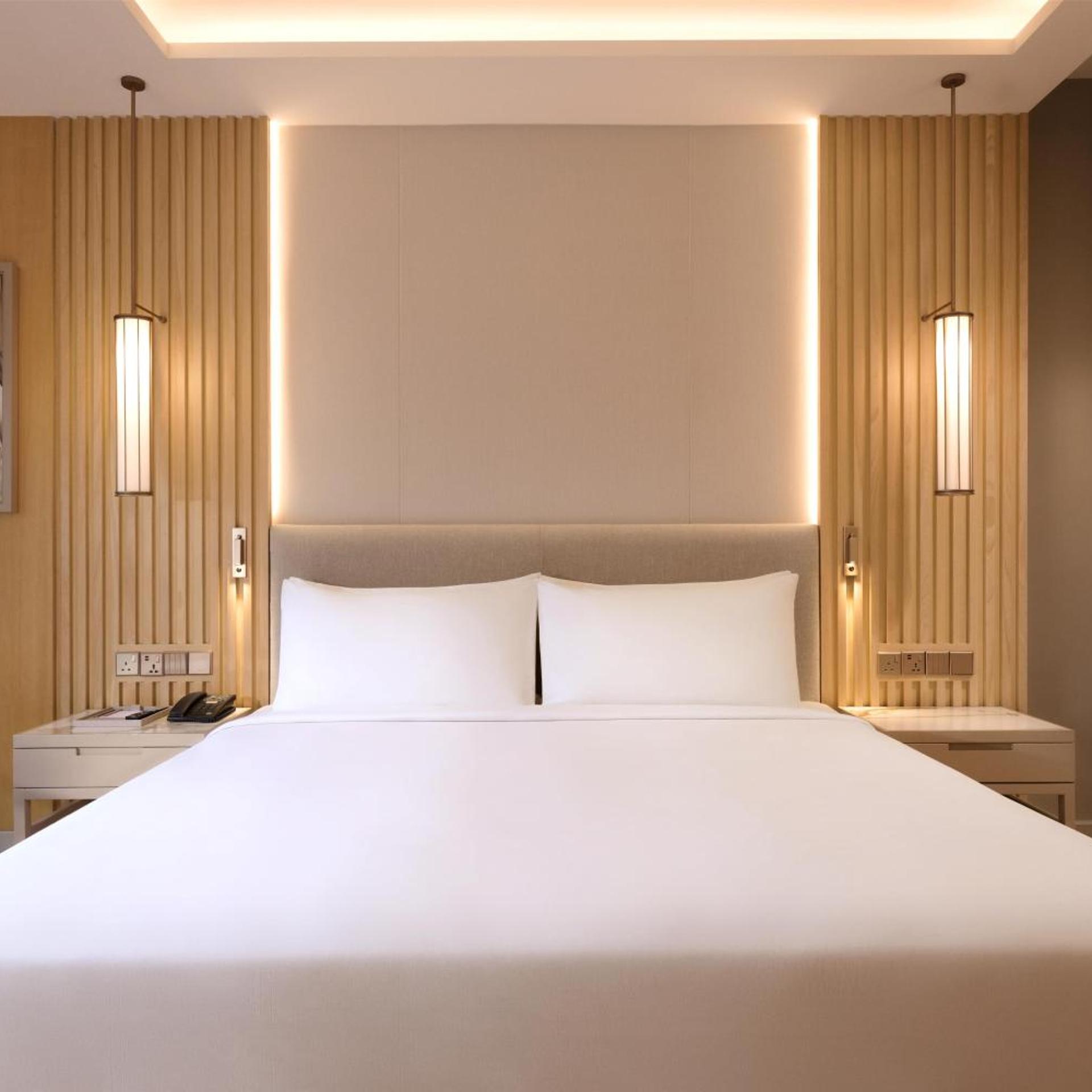 Deluxe, Suite, King Bed, Golf Course View