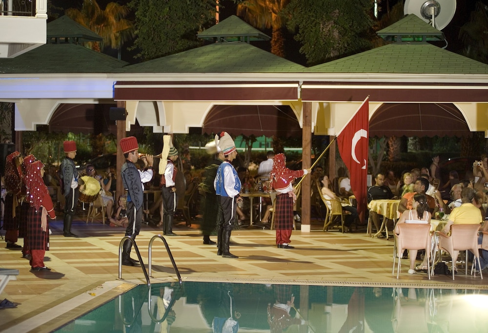 Riviera Hotel & Spa 38/55