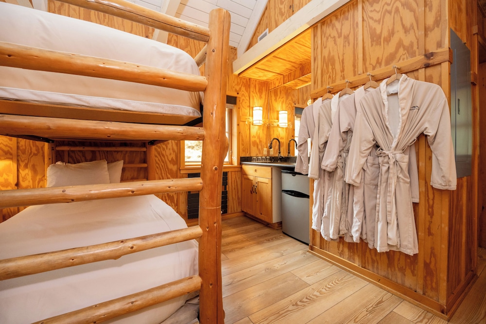 House, 4 Bunk Beds