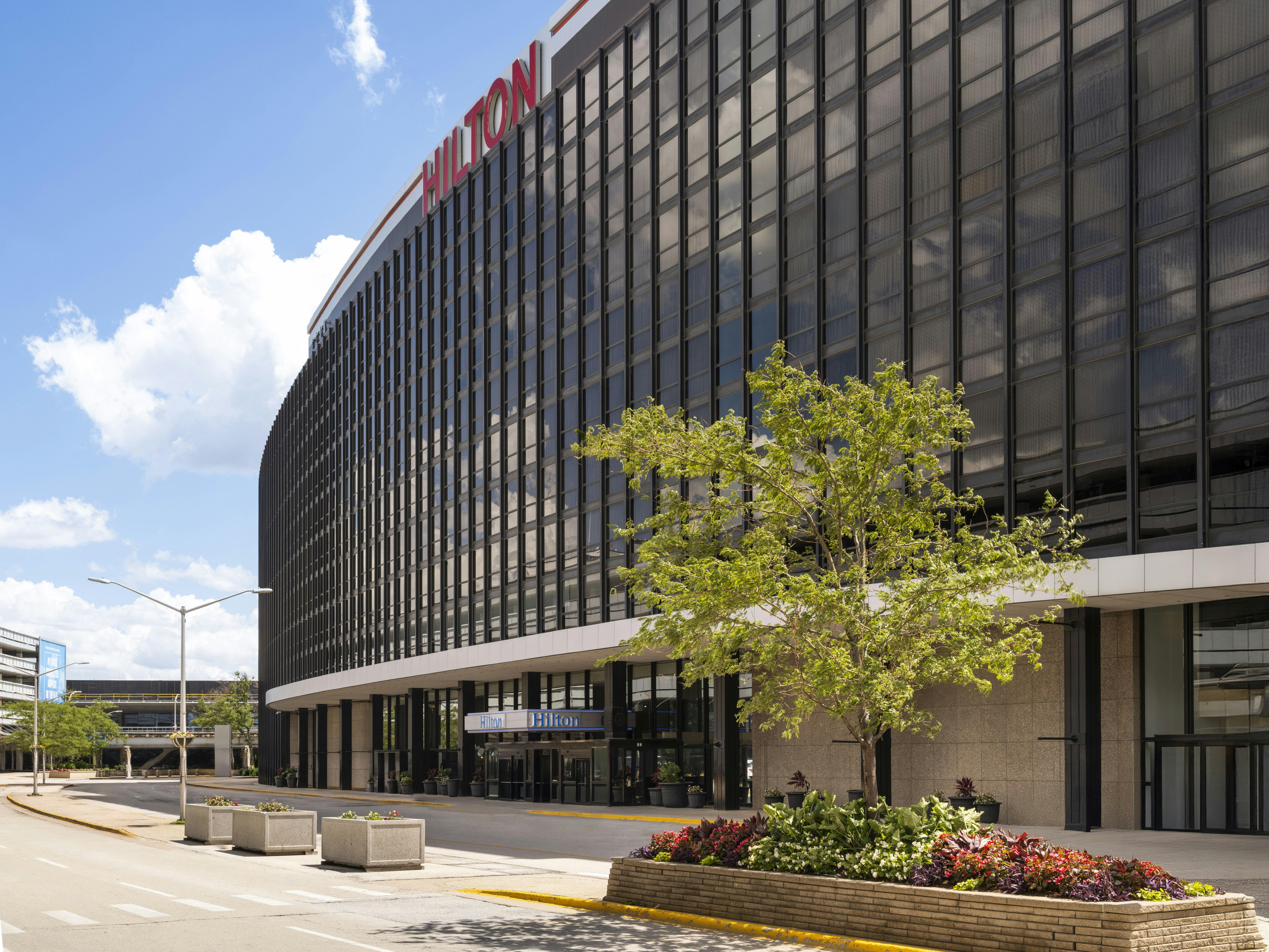 Hilton Chicago OHare Airport 3/82