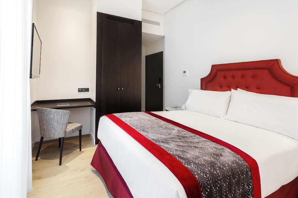 Standard, Single, Double Bed