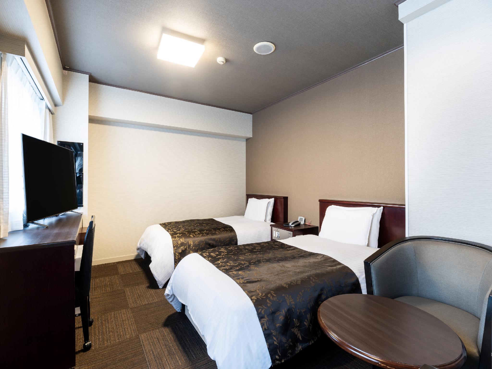 Semi Room, 2 Semi Double Beds