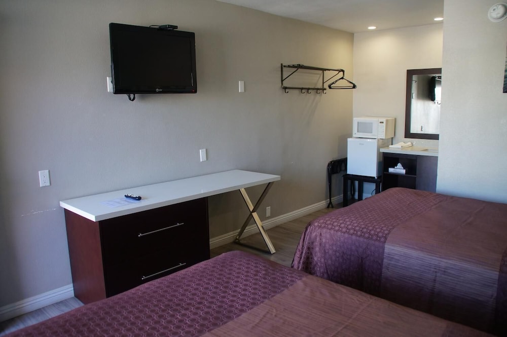 Beach Inn Motel 2/17