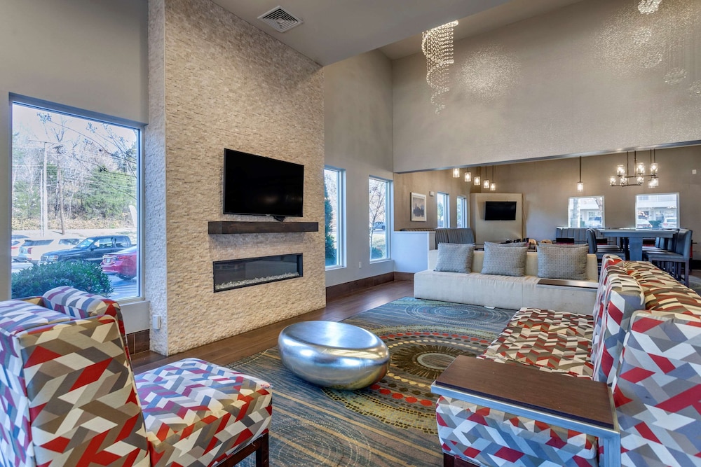 Comfort Suites Nashville Airport - BNA 35/52