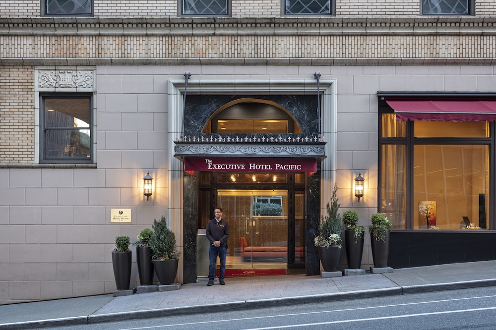 Executive Hotel Pacific 3/50