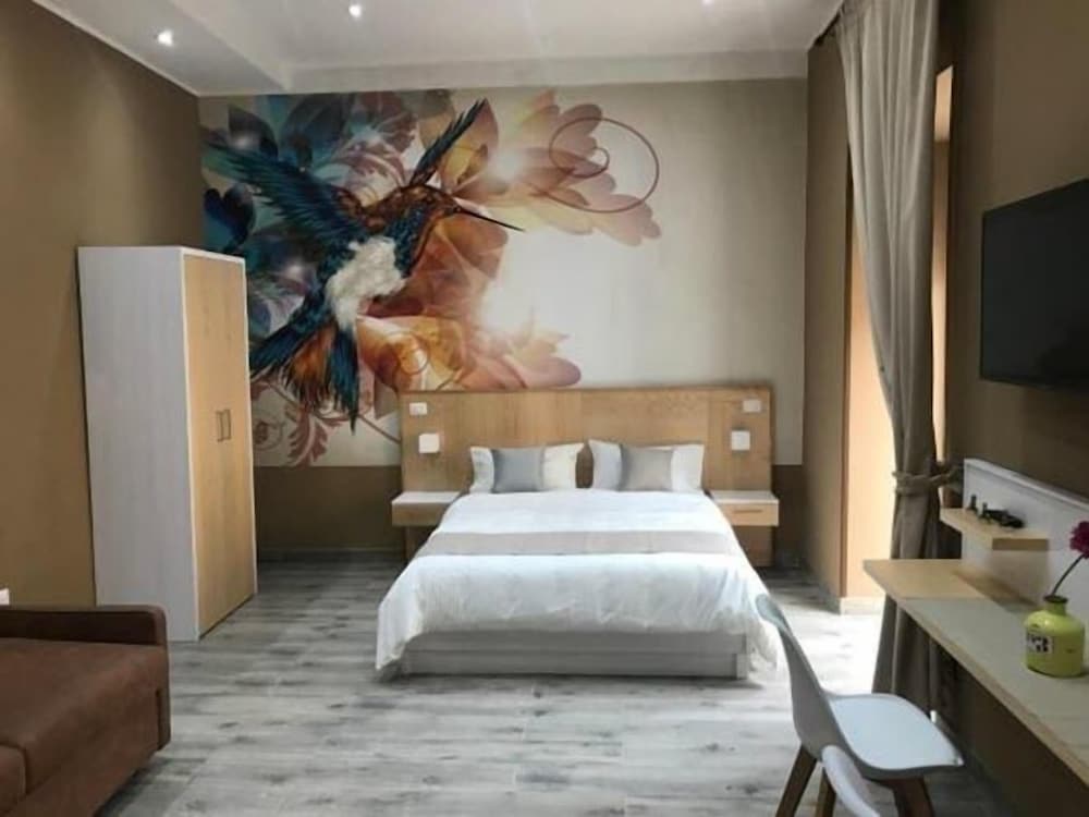 Parthenope Rooms 17/50
