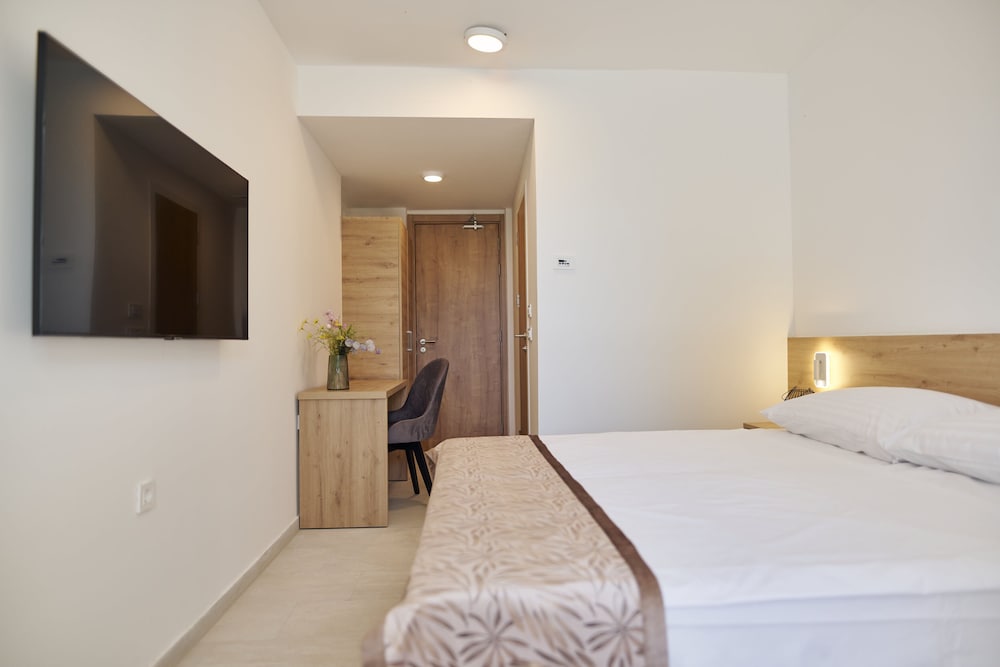 Colentum Resort Murter 11/50