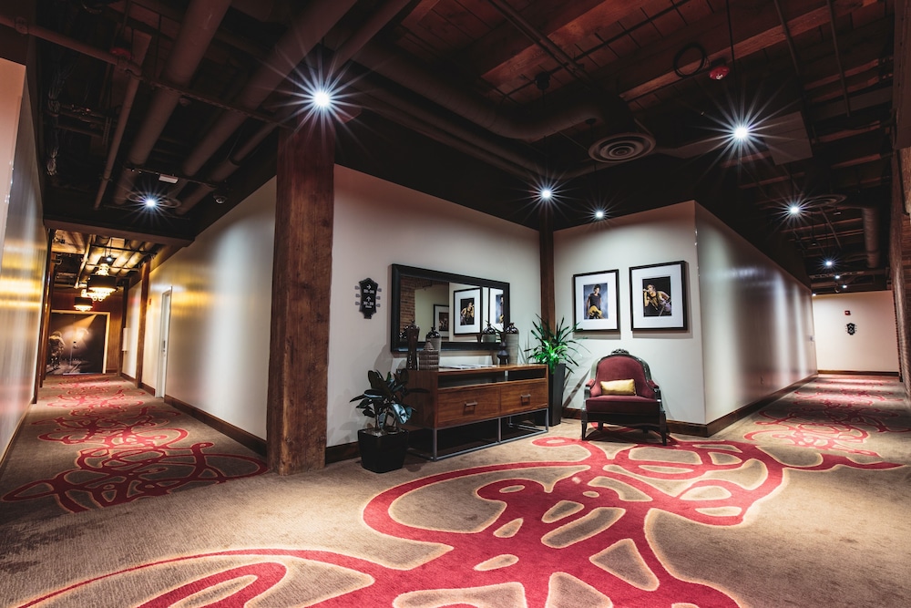 Hard Rock Hotel & Casino Sioux City 62/66