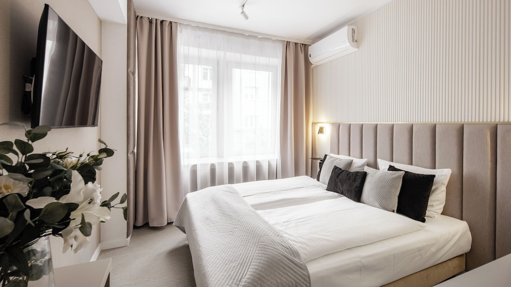 Delta Hotel 13/50