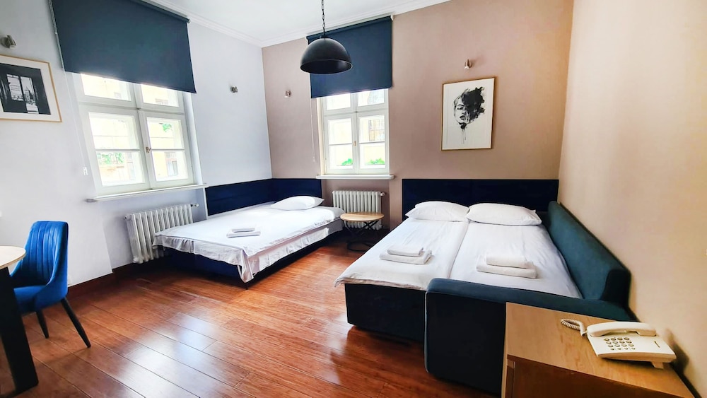1 Bedroom, Deluxe, Apartment, Double Bed, 2 Sofa, Hotel Pollera 2/10