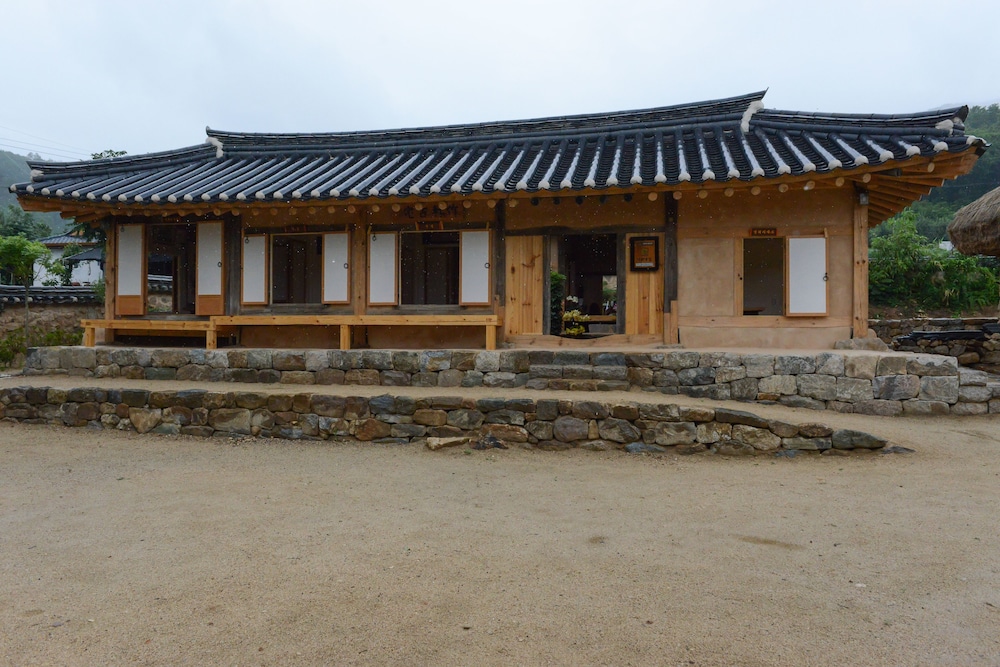 Jukheon Traditional House 40/50