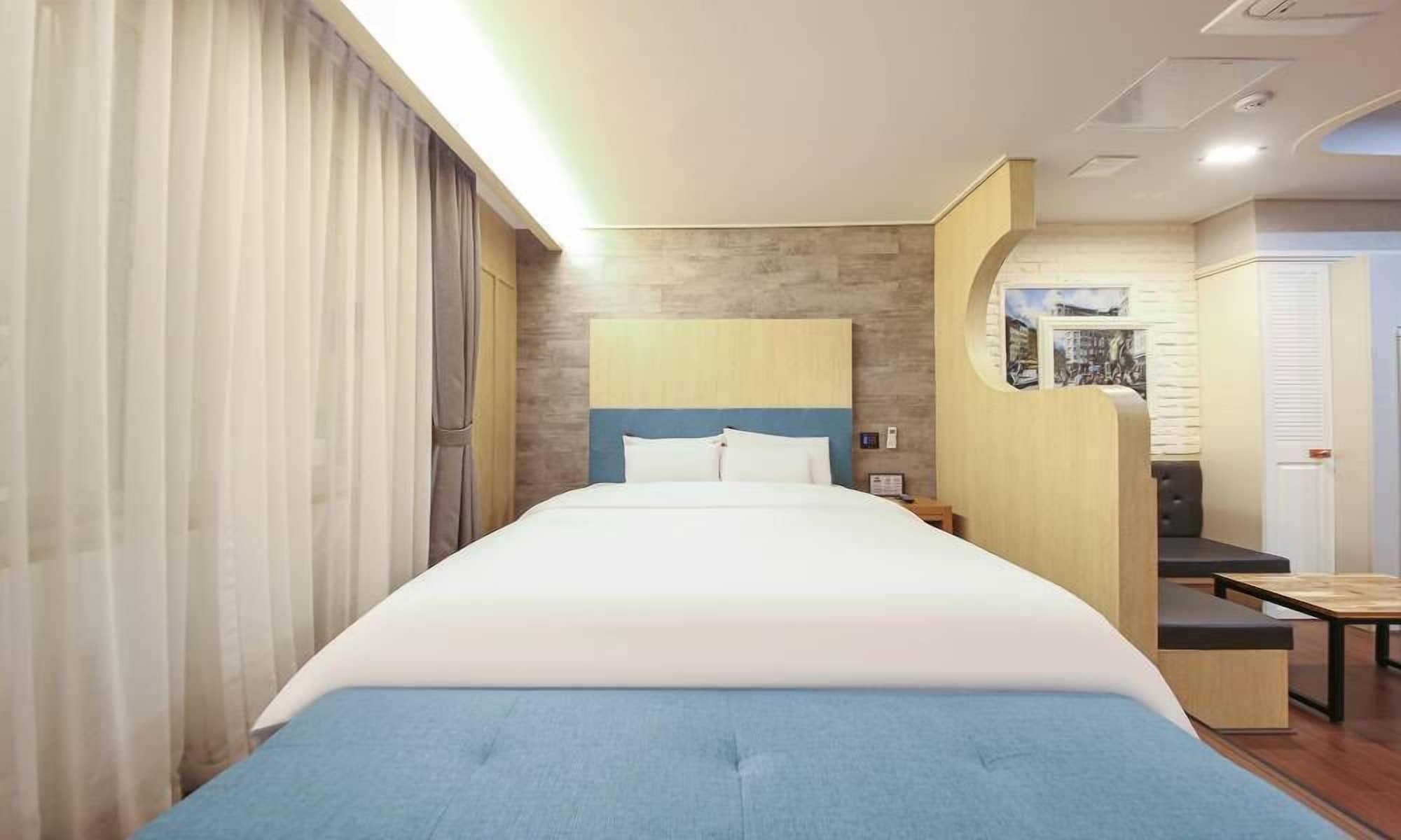 Double Bed