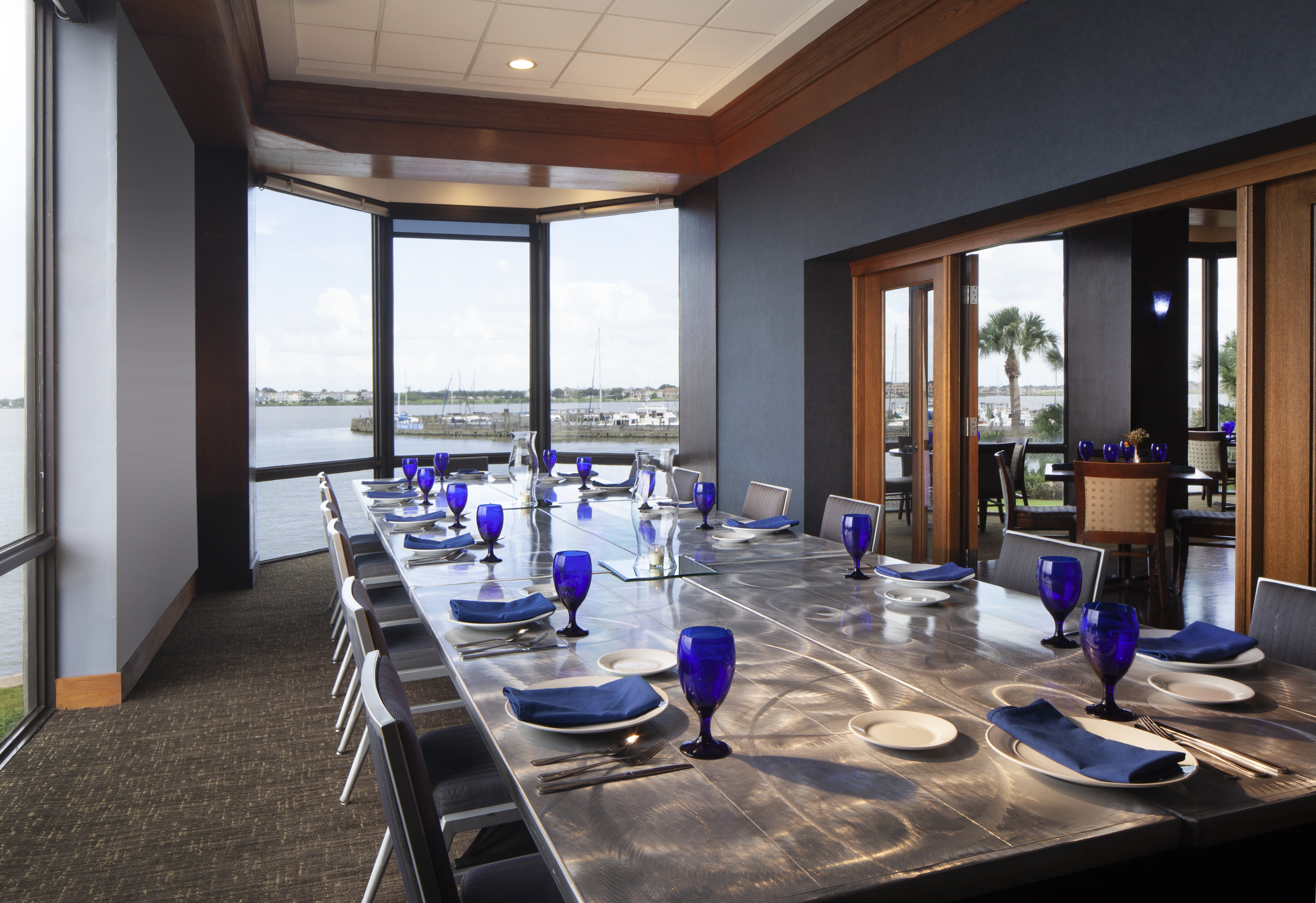 Compass Hotel Nassau Bay 33/65