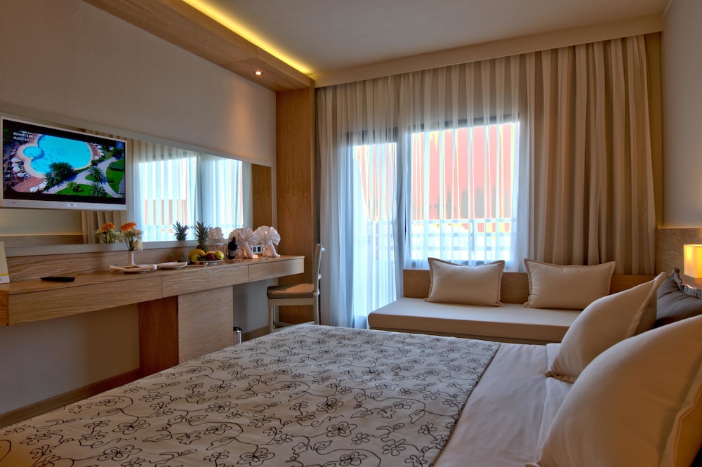 TUI MAGIC LIFE Sarigerme 25/72