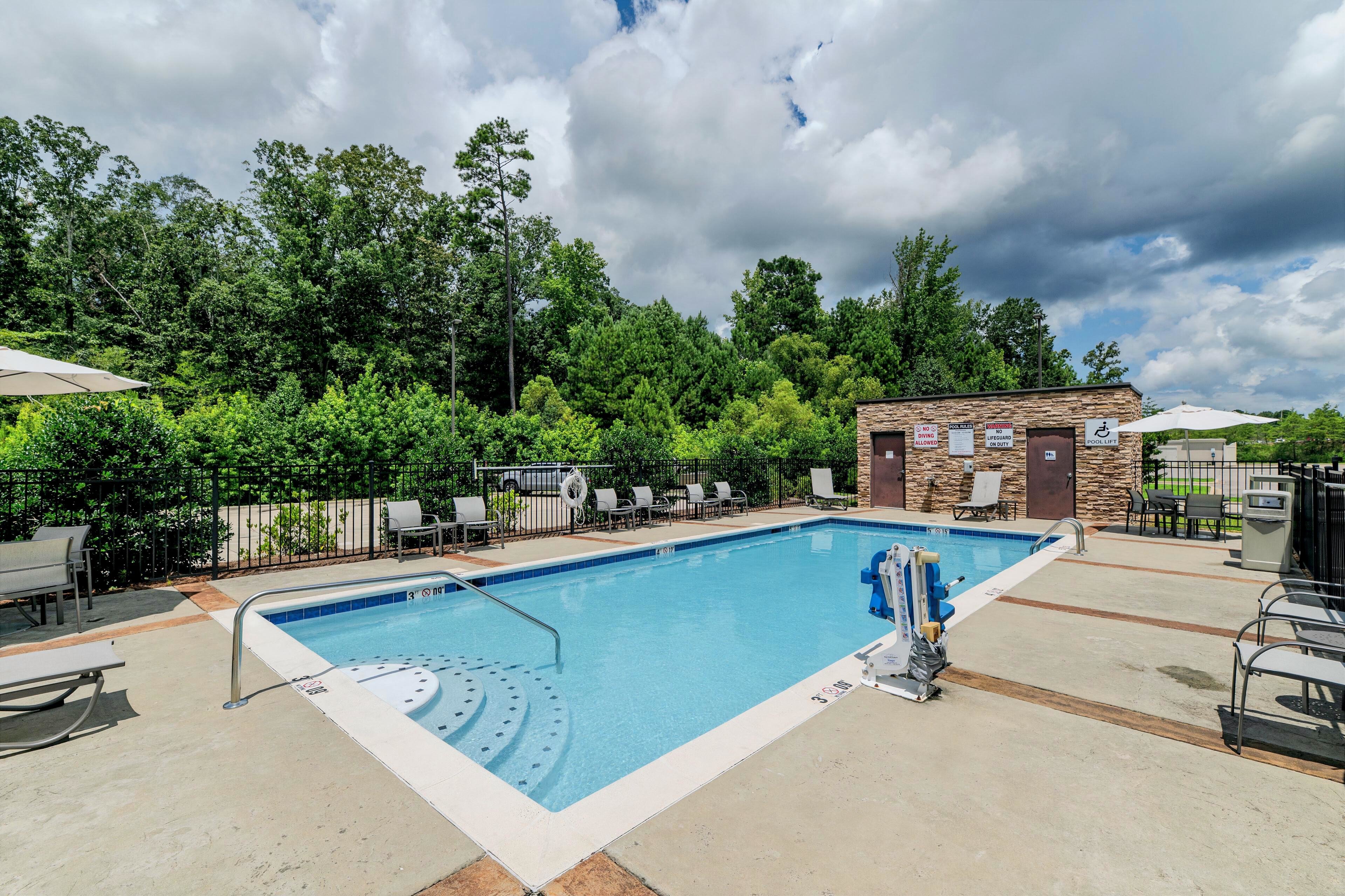 Holiday Inn Express Jasper 70/76