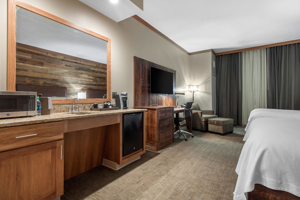Norfolk Lodge Suites Ascend Hotel Collection 4/32