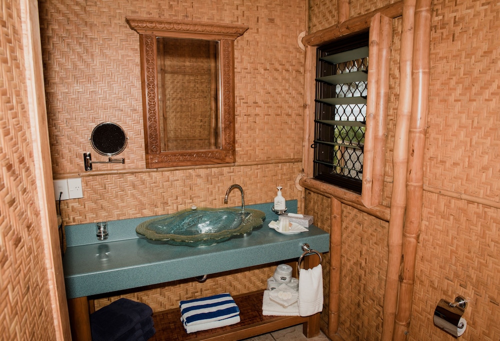 MAGIC REEF BUNGALOWS 33/66