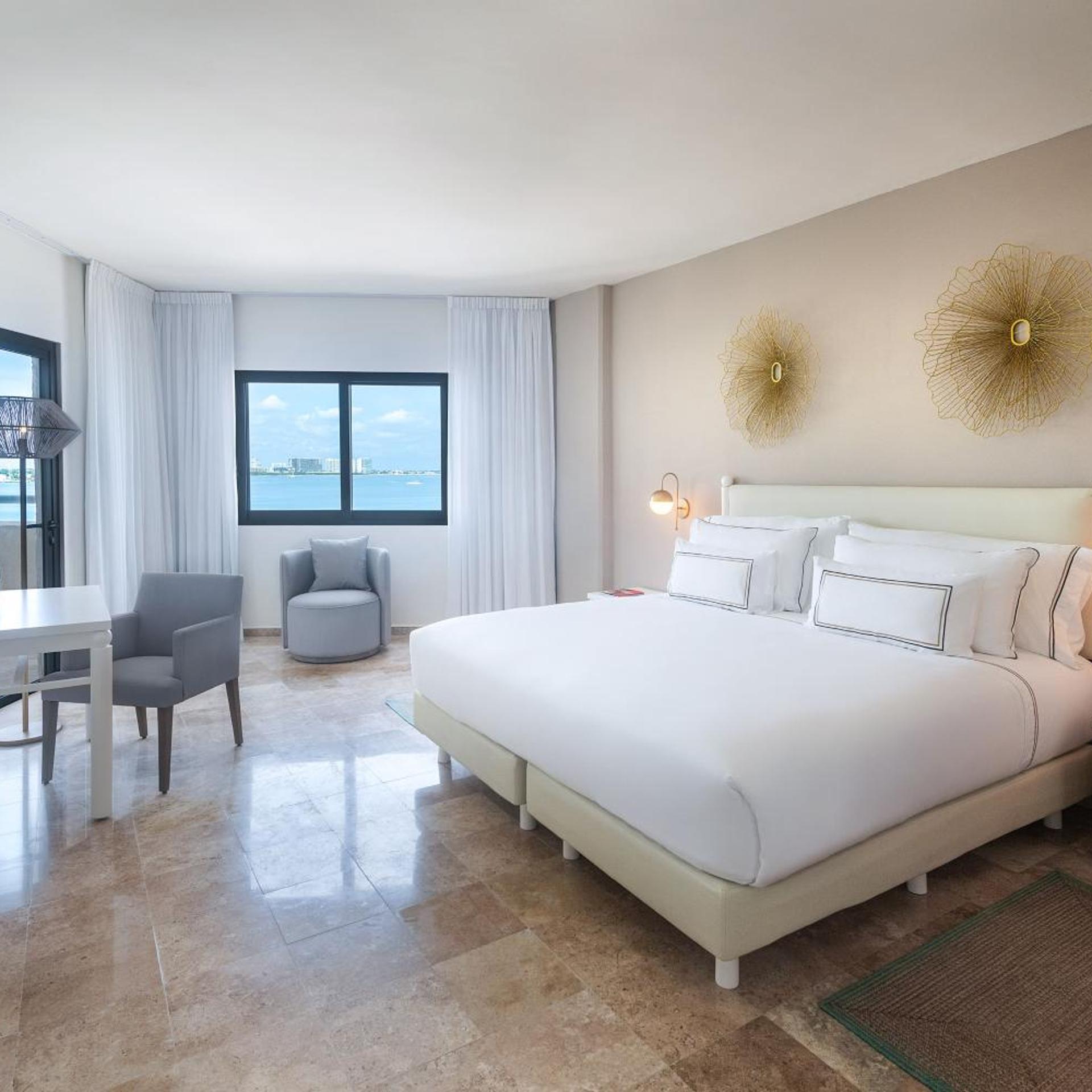 Grand, the Level, Suite, King Bed