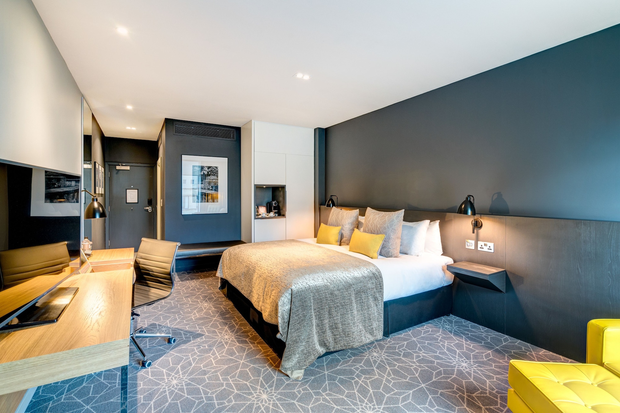 SUPERIOR, DOUBLE BED