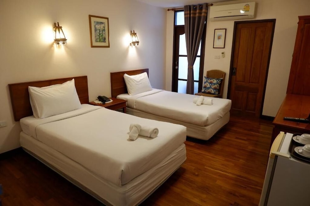 STANDARD, TWIN BEDS, BALCONY