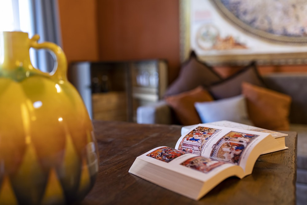 Palazzo Fauzone Relais 18/50