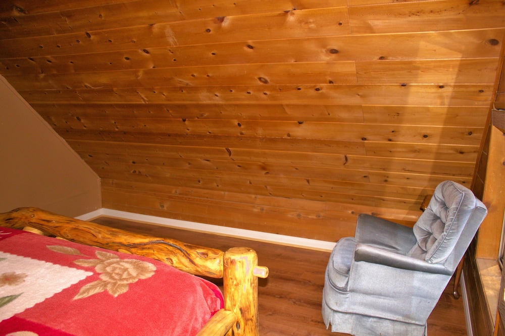 Goldmine Lodge 25/50