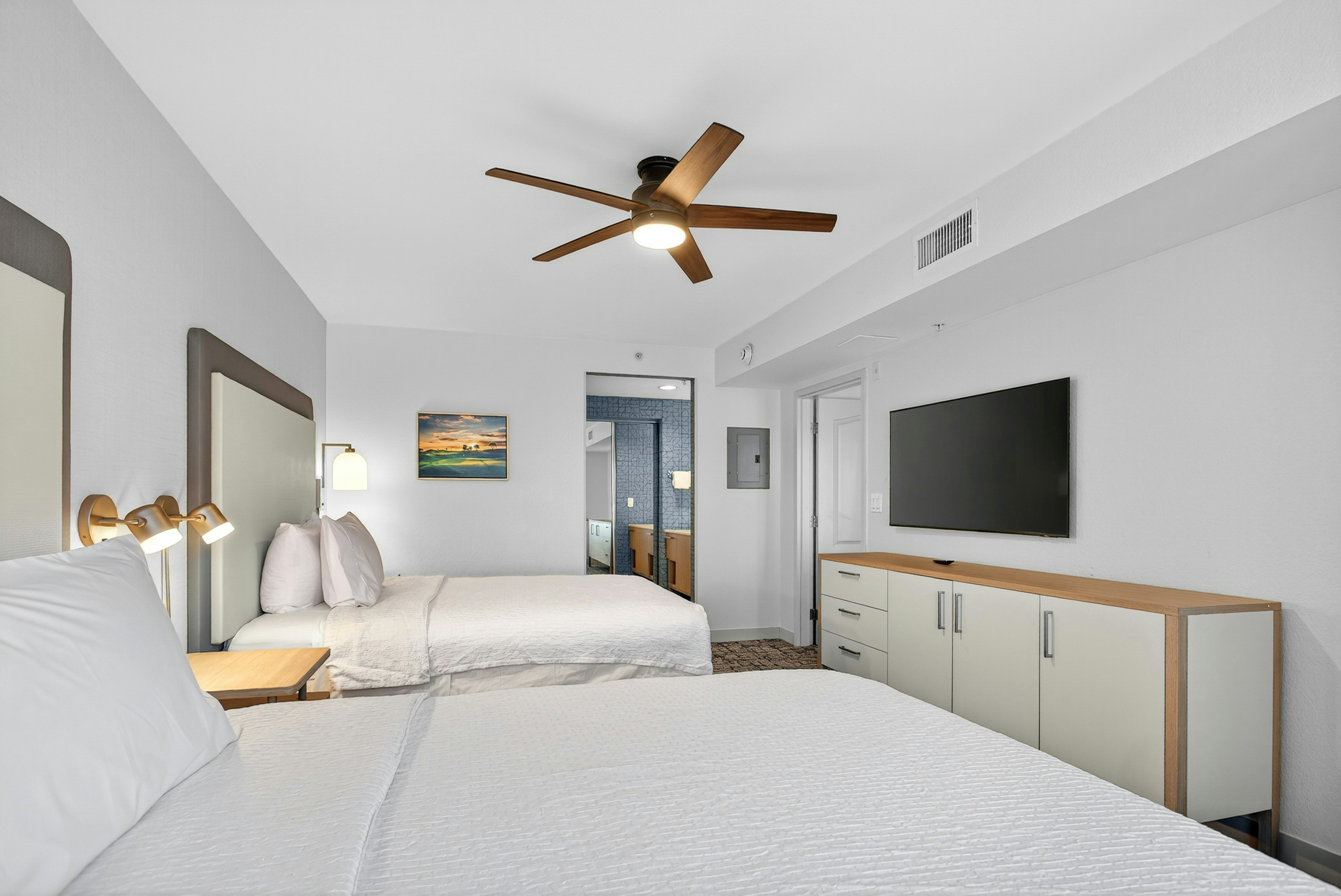 1 BEDROOM, SUITE, 2 QUEEN BEDS