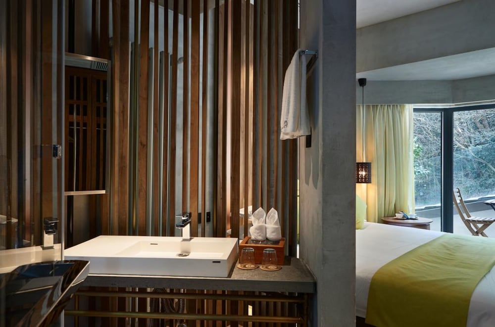Xihu Memories Tree Hotel 42/50
