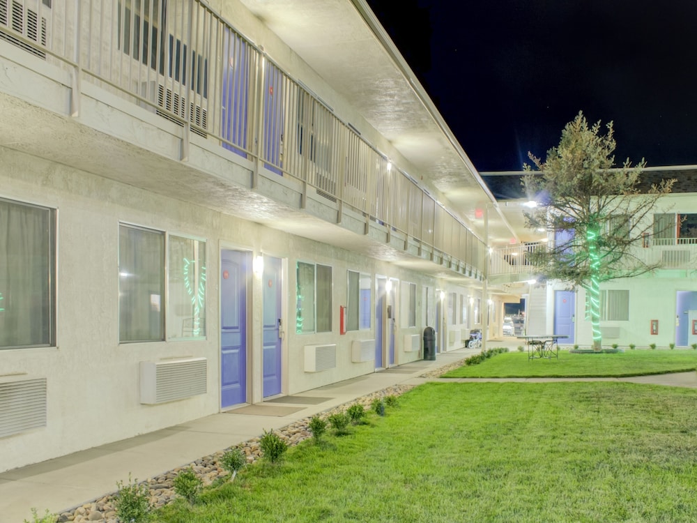 Travelodge by Wyndham Miles City 49/60