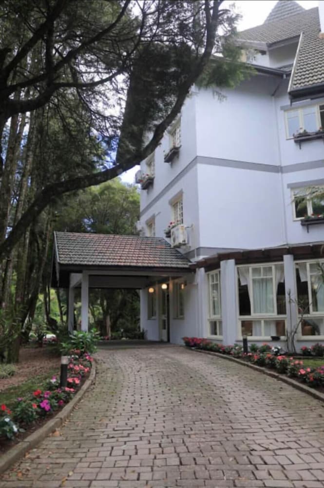Tri Hotel Le Chateau 2/22