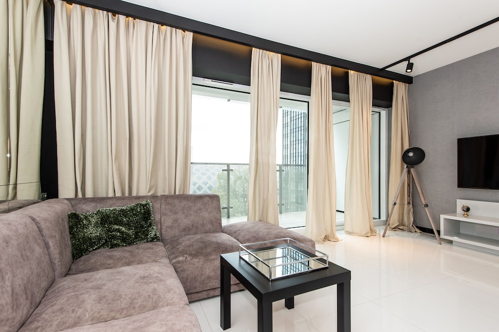 Super-Apartamenty International Fair 27/50
