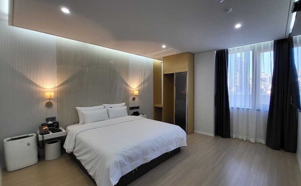 Browndot Hotel Sangmu 12/50