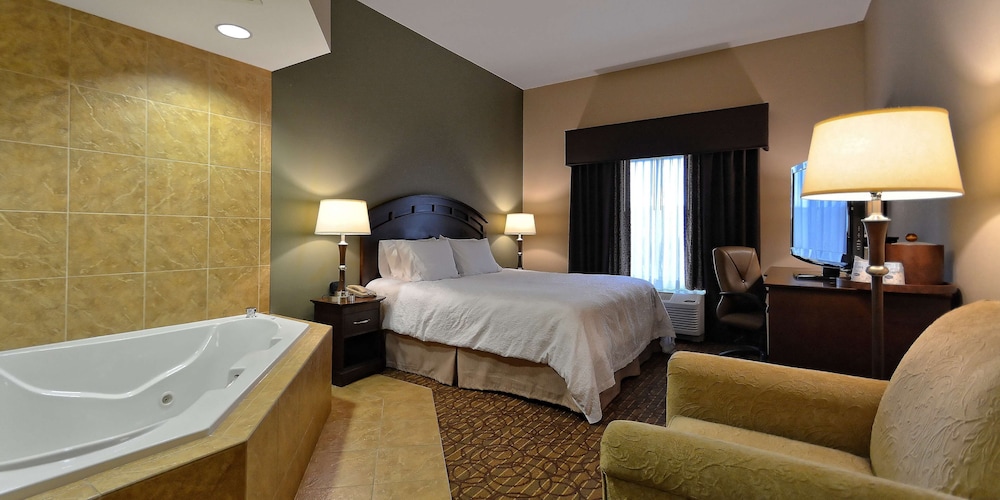 Hampton Inn Geneseo 5/54