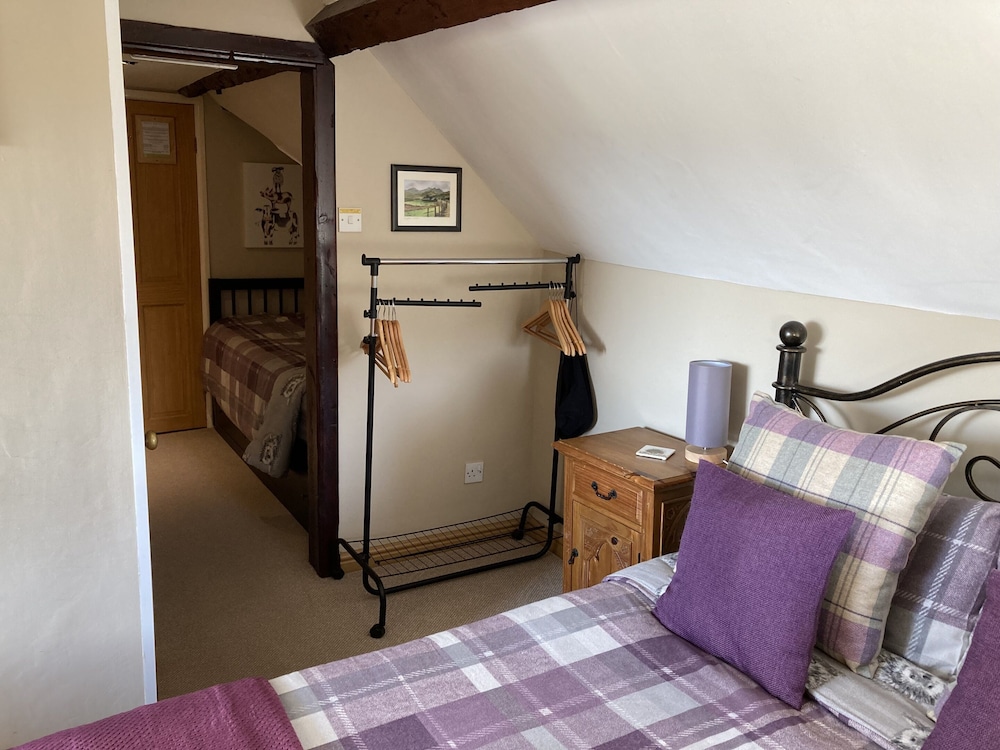 Llwyn Onn Guest House 24/50
