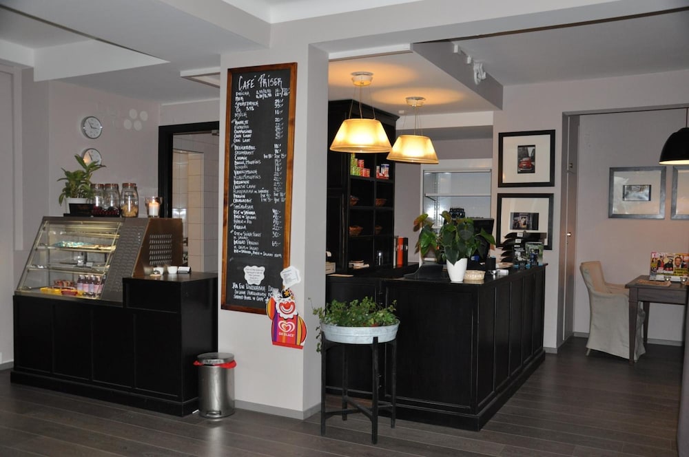 Strand Hotell 5/33