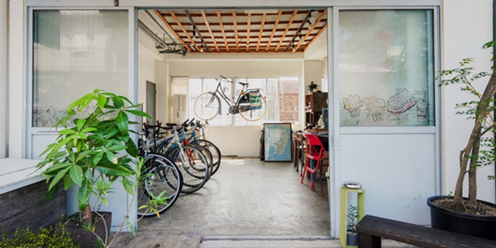 CAFE and Petit HOSTEL ROUTE 17/36