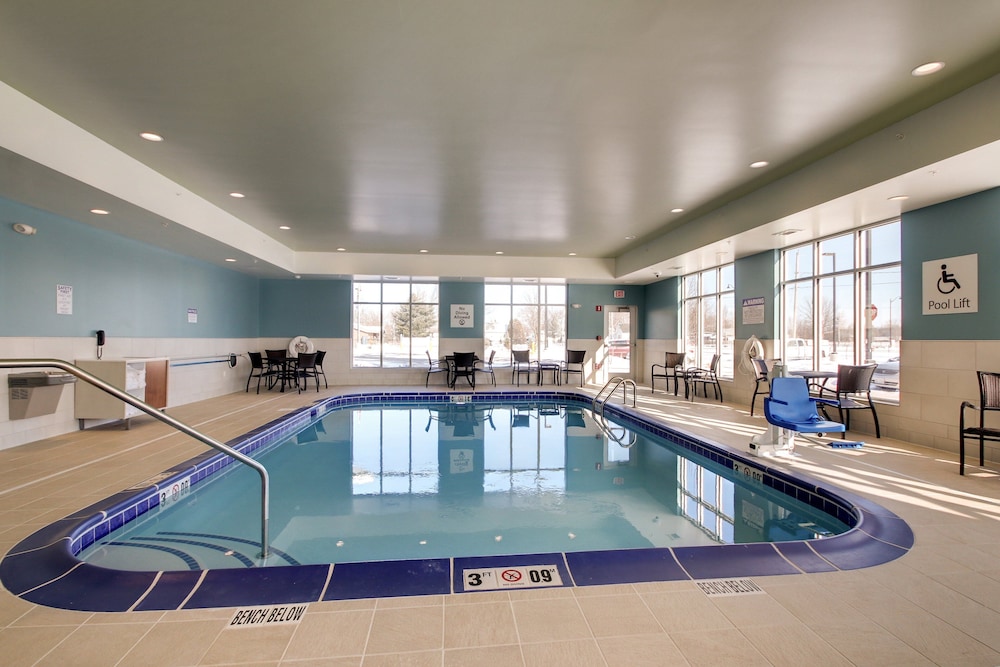 Holiday Inn Express & Suites GALESBURG 1/61