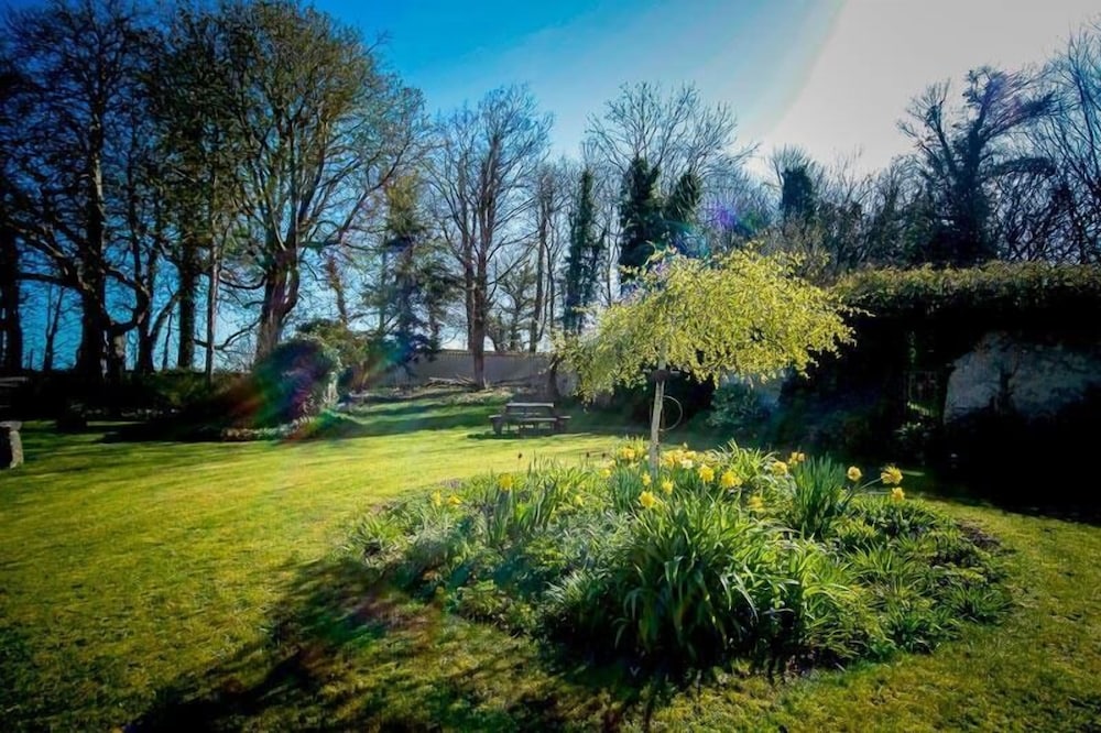 Rollestone Manor 36/47