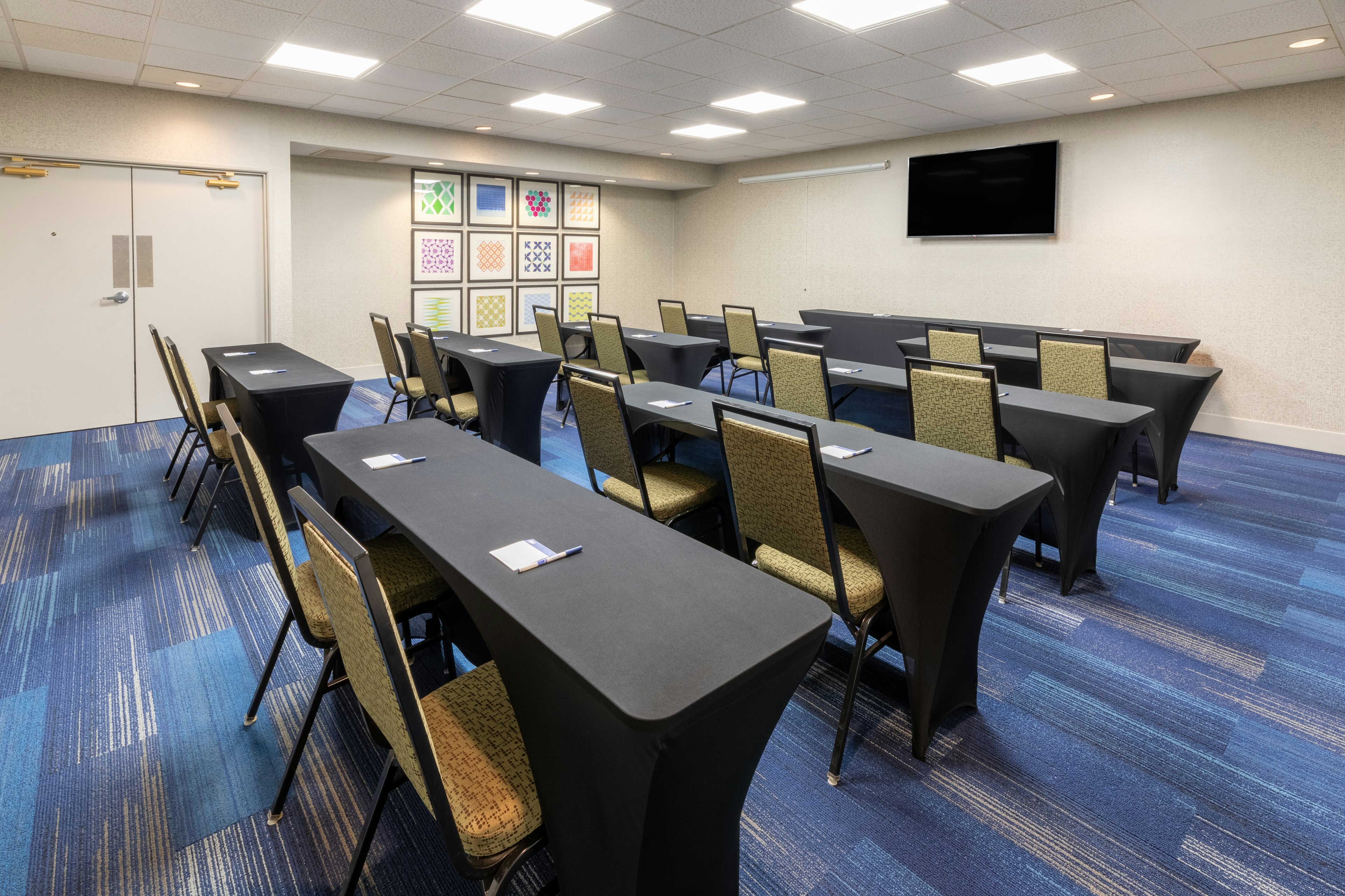 Holiday Inn Express Minden 55/63