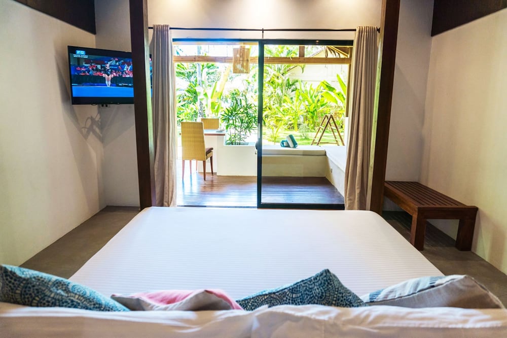 El Nido Mahogany Beach 34/70