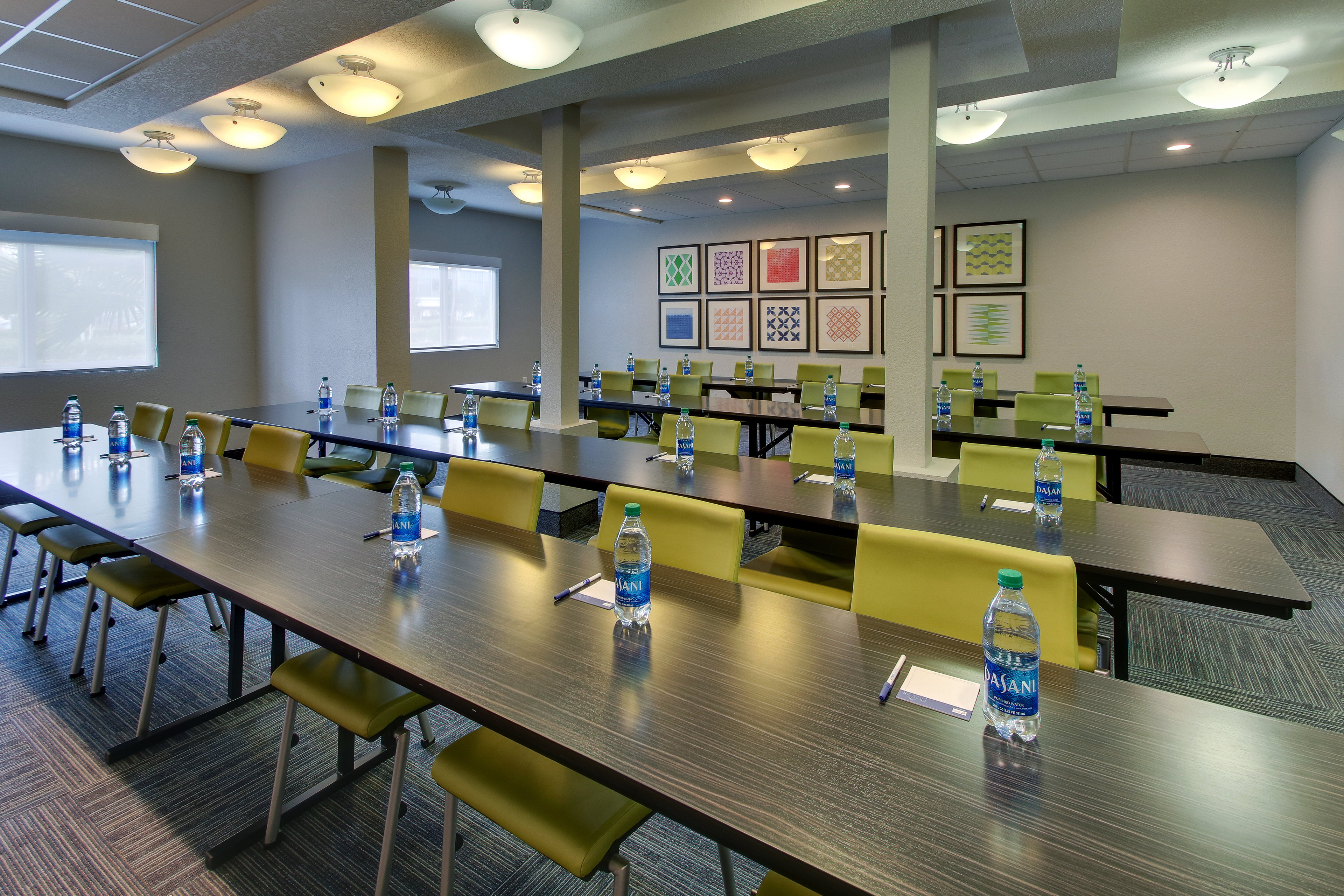 Holiday Inn Express West Palm Beach Metrocentre 67/74