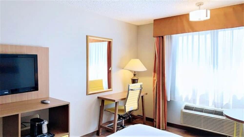 Days Inn by Wyndham Bernalillo 23/43