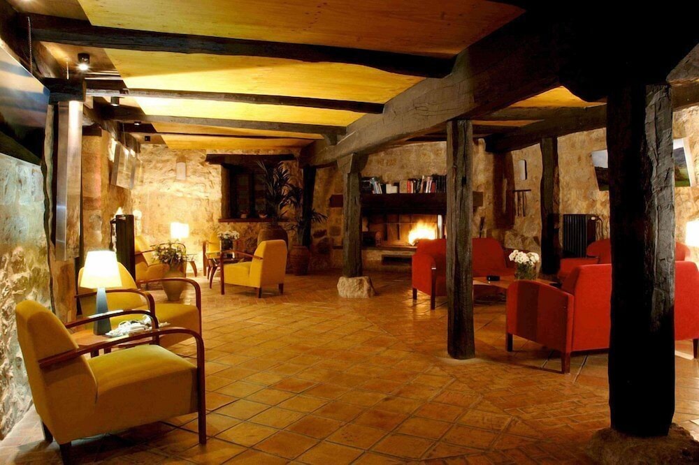 POSADA SANTA MARIA LA REAL 50/75