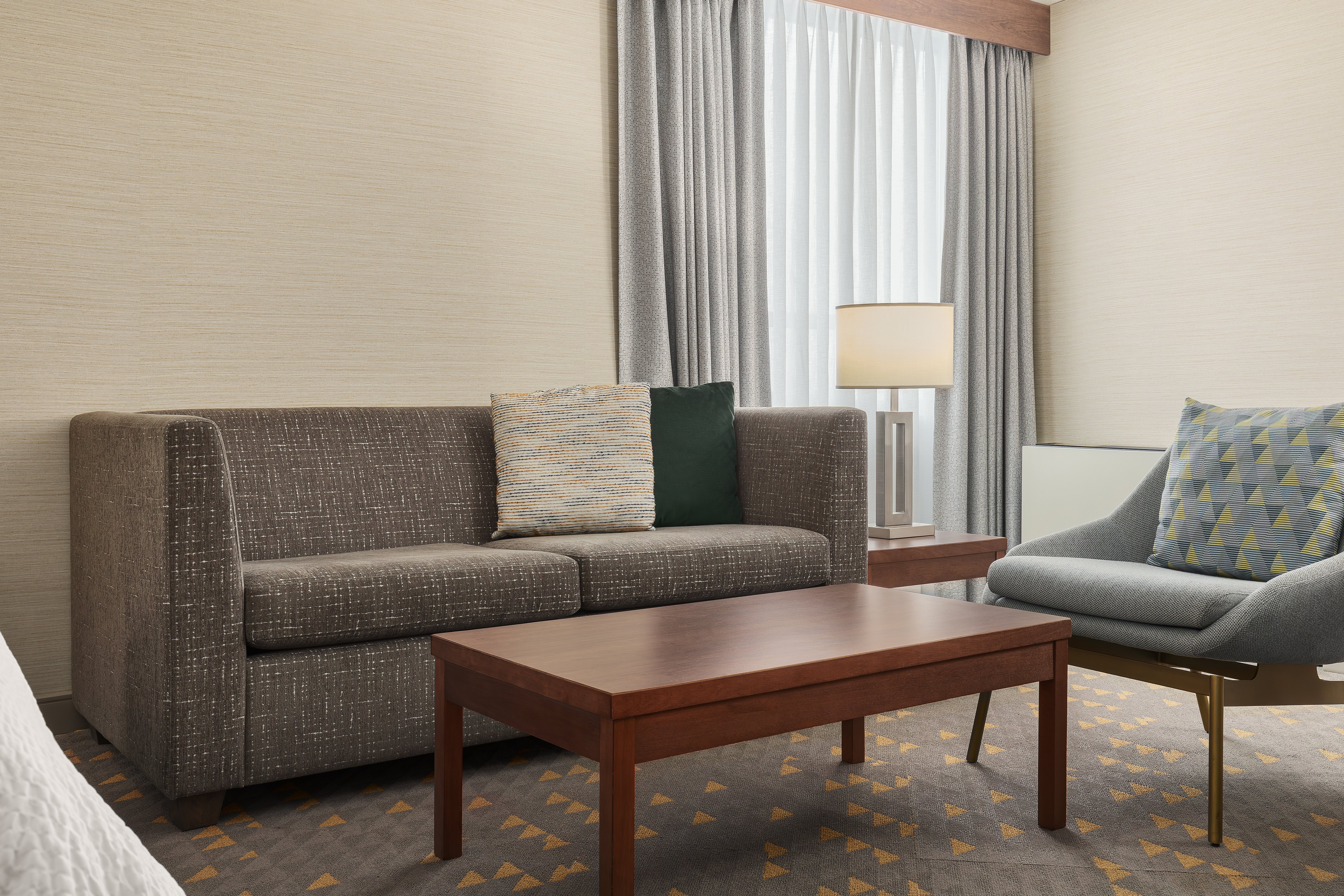 Holiday Inn Oakville Centre 36/81