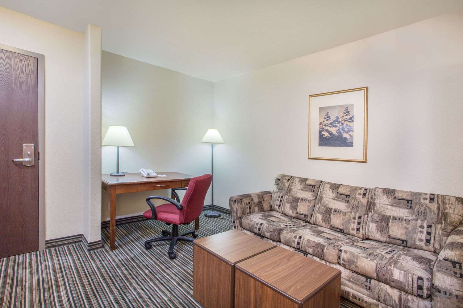 Super 8 By Wyndham Truro Ns 18/26