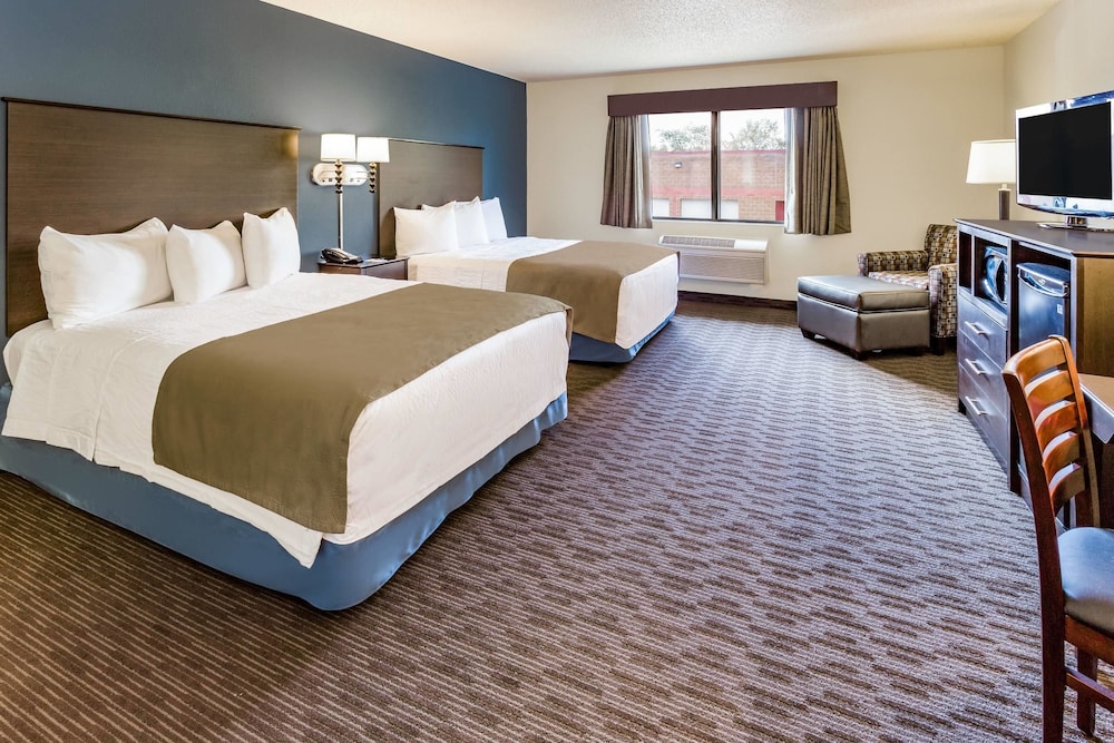 Americinn By Wyndham Hotel And Suites Long Lake 20/50